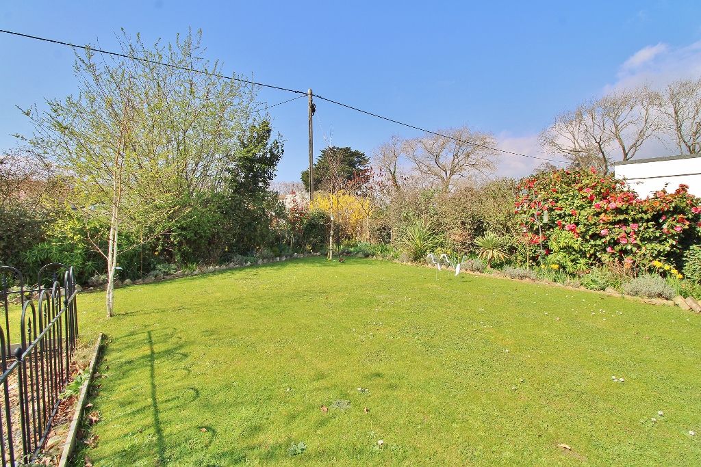 Property photo 2 of 39