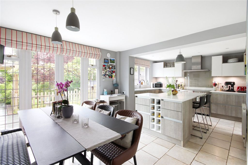 Property photo 3 of 15 Kitchen