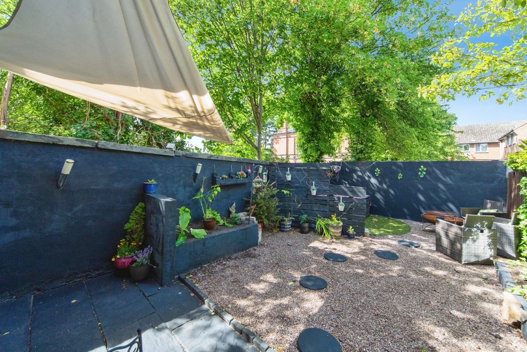 Property photo 1 of 16 Pbox-Img.Jpg