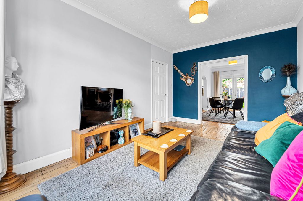 Property photo 2 of 11