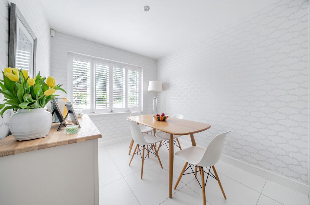 Property photo 3 of 17 1439059-3-69d79F7...