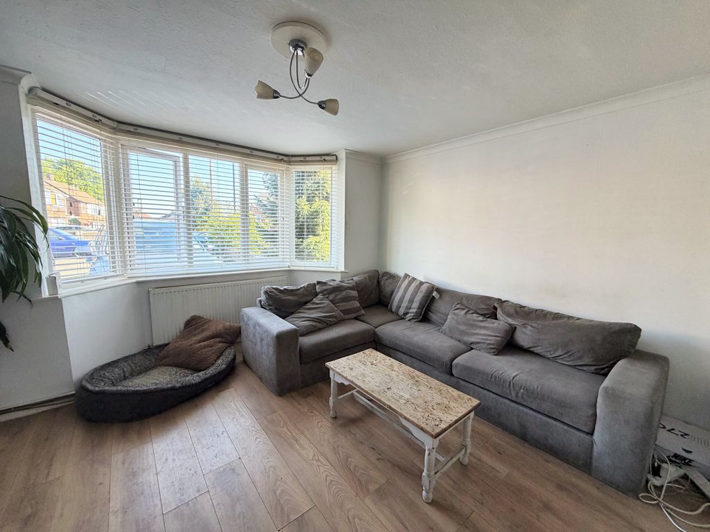 Property photo 3 of 11 B5Eb75B9-2D4C-4C7B-B932-D11878813EE6