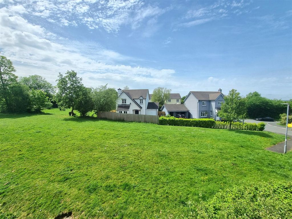 Property photo 2 of 9 View.Jpg