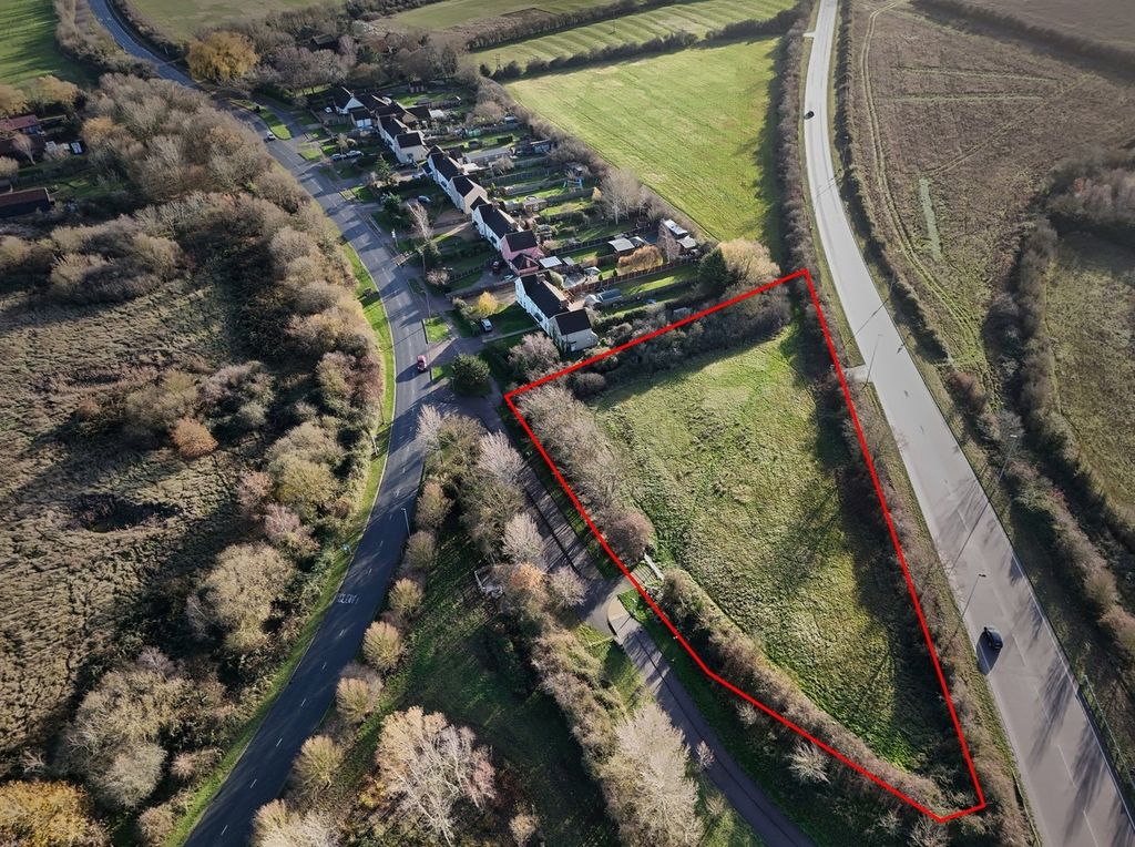 Property photo 1 of 5 Photo 6