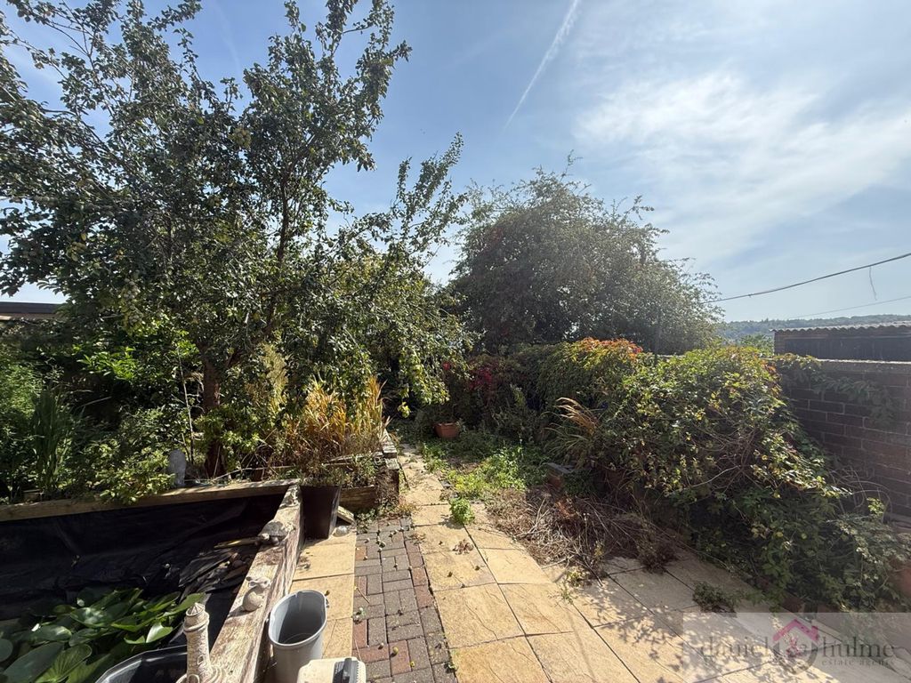 Property photo 2 of 34 52d69B56-c9d9-49B6-8F7c-F02562A6B5E9