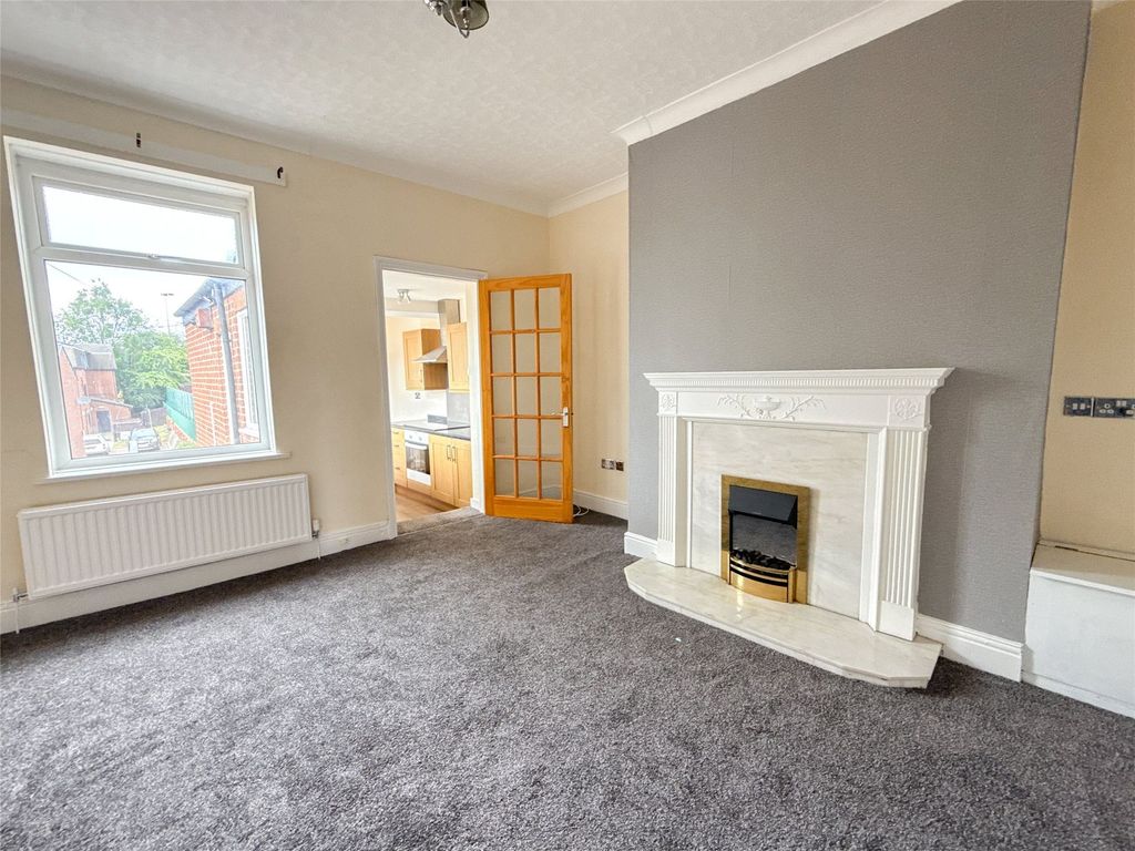 Property photo 2 of 12