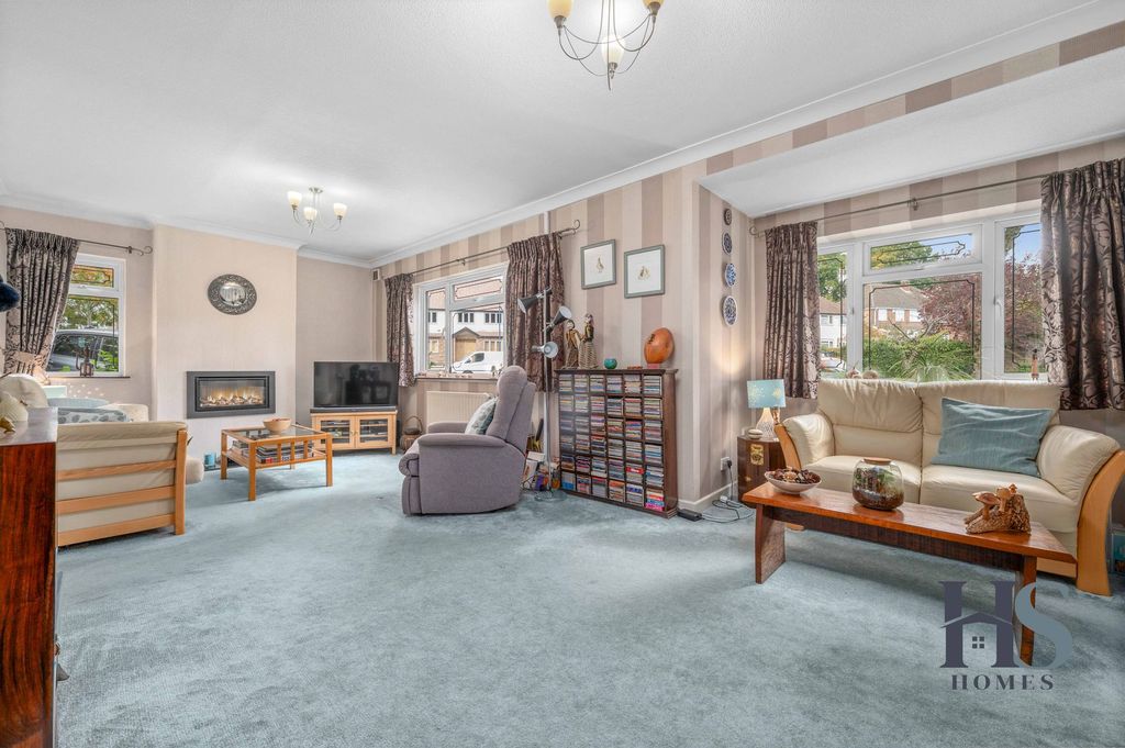 Property photo 2 of 21