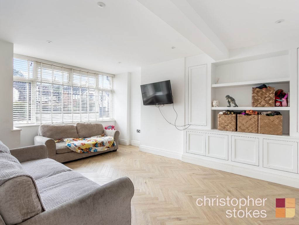 Property photo 2 of 17 4456375