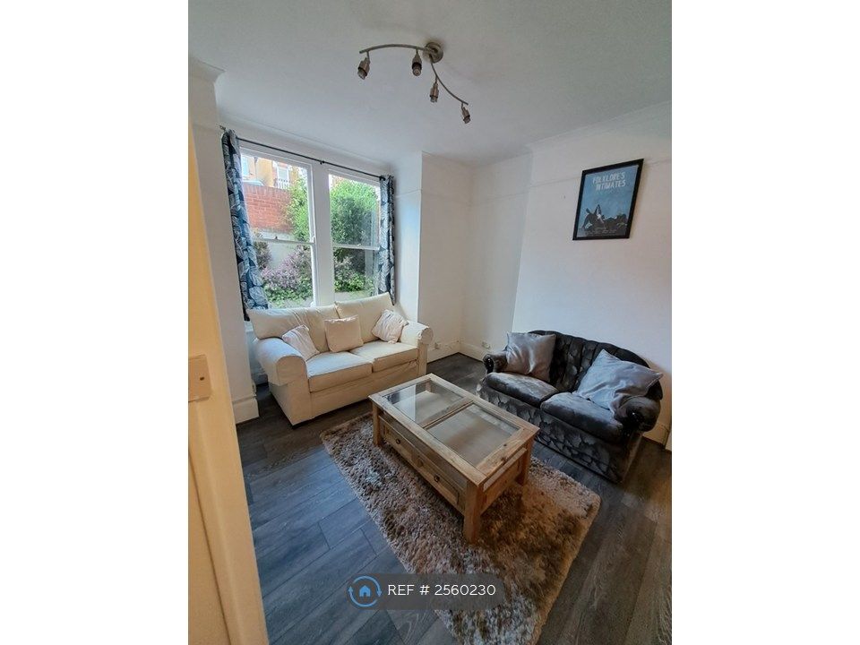 Property photo 2 of 14 Living Room