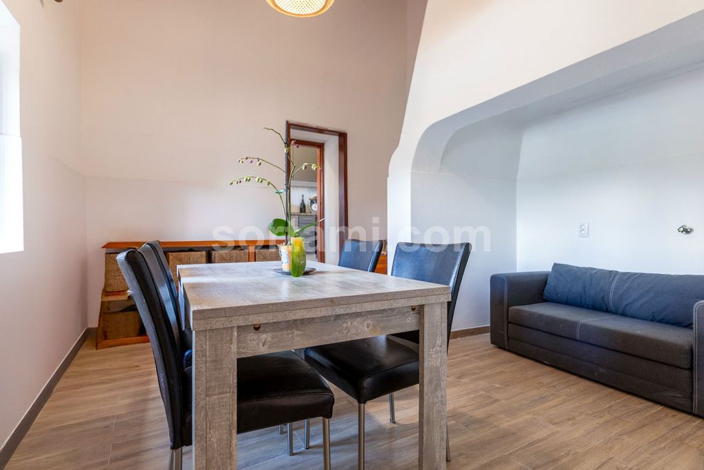 Property photo 3 of 53