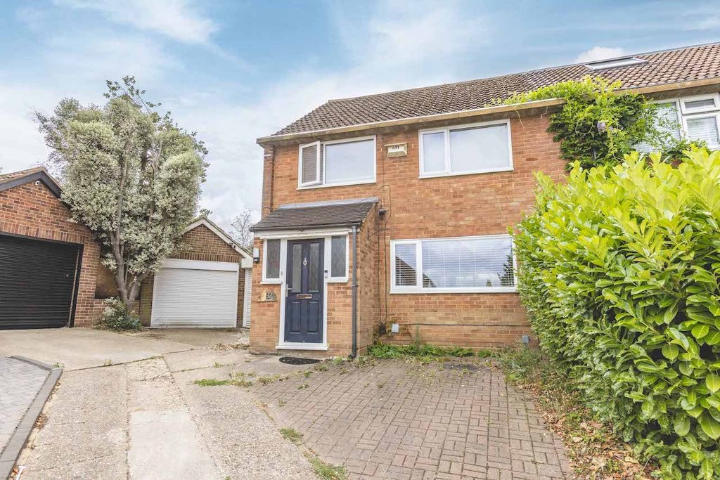 Property photo 2 of 17