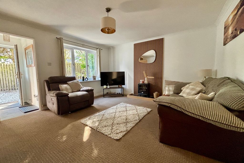 Property photo 3 of 22