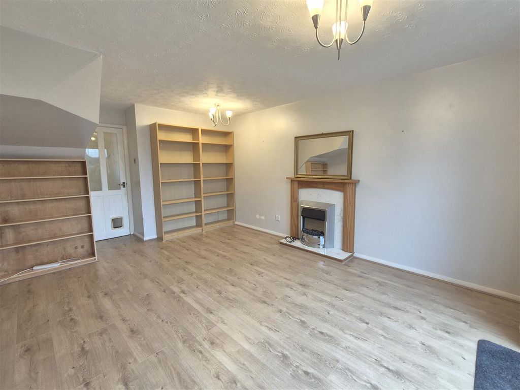 Property photo 3 of 14 Lounge/Diner