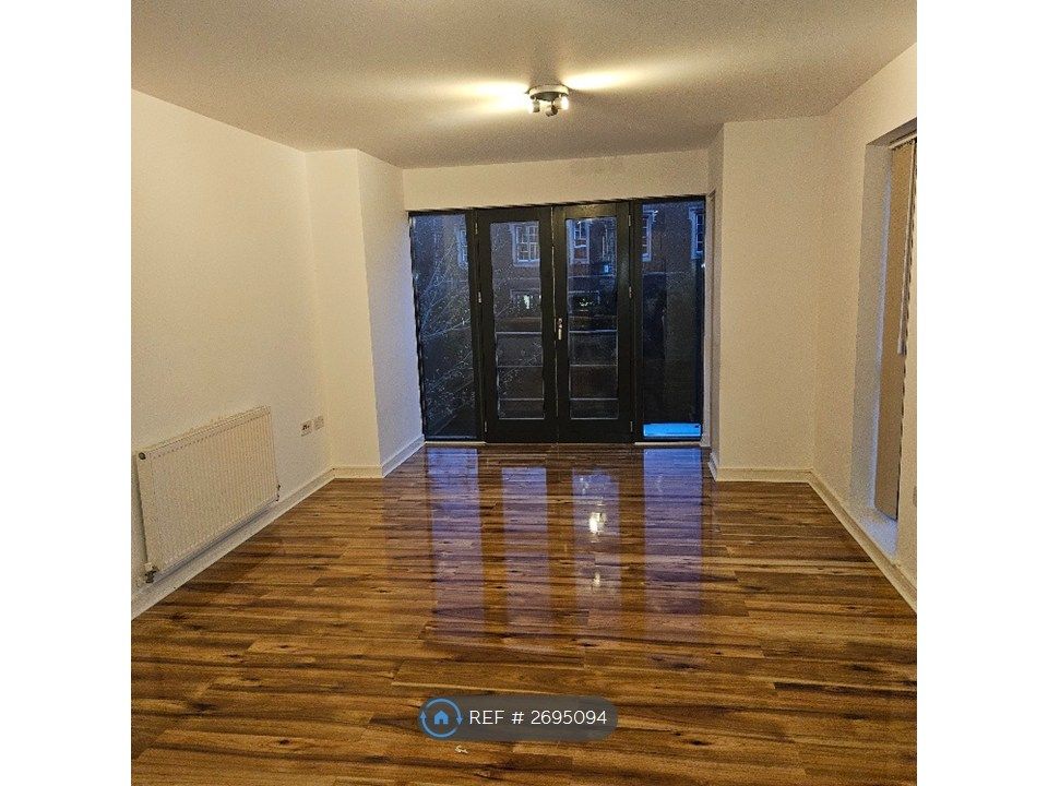 Property photo 2 of 10 Living Room2