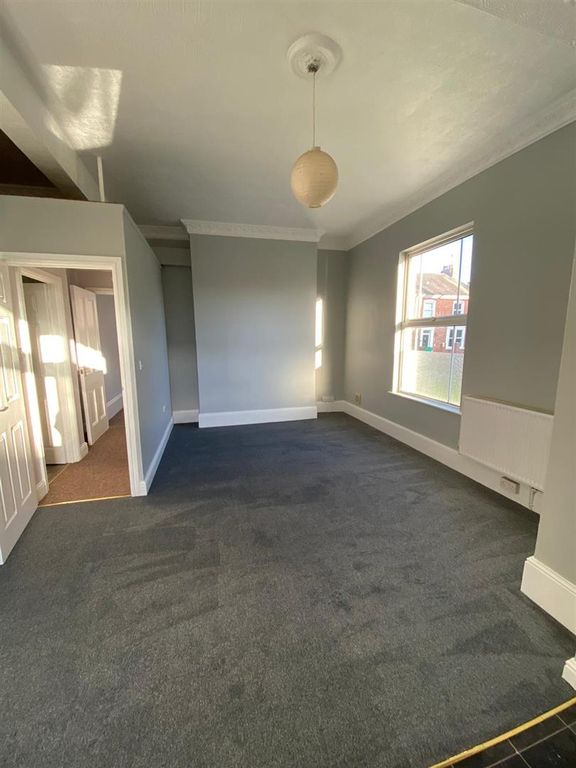 Property photo 3 of 9 92287B9c-2A8A-4998-Be4A-054Df062F87A.Jpg