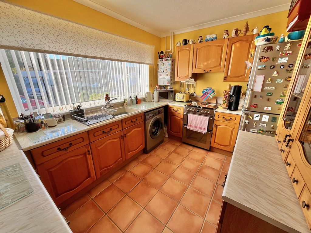 Property photo 3 of 20