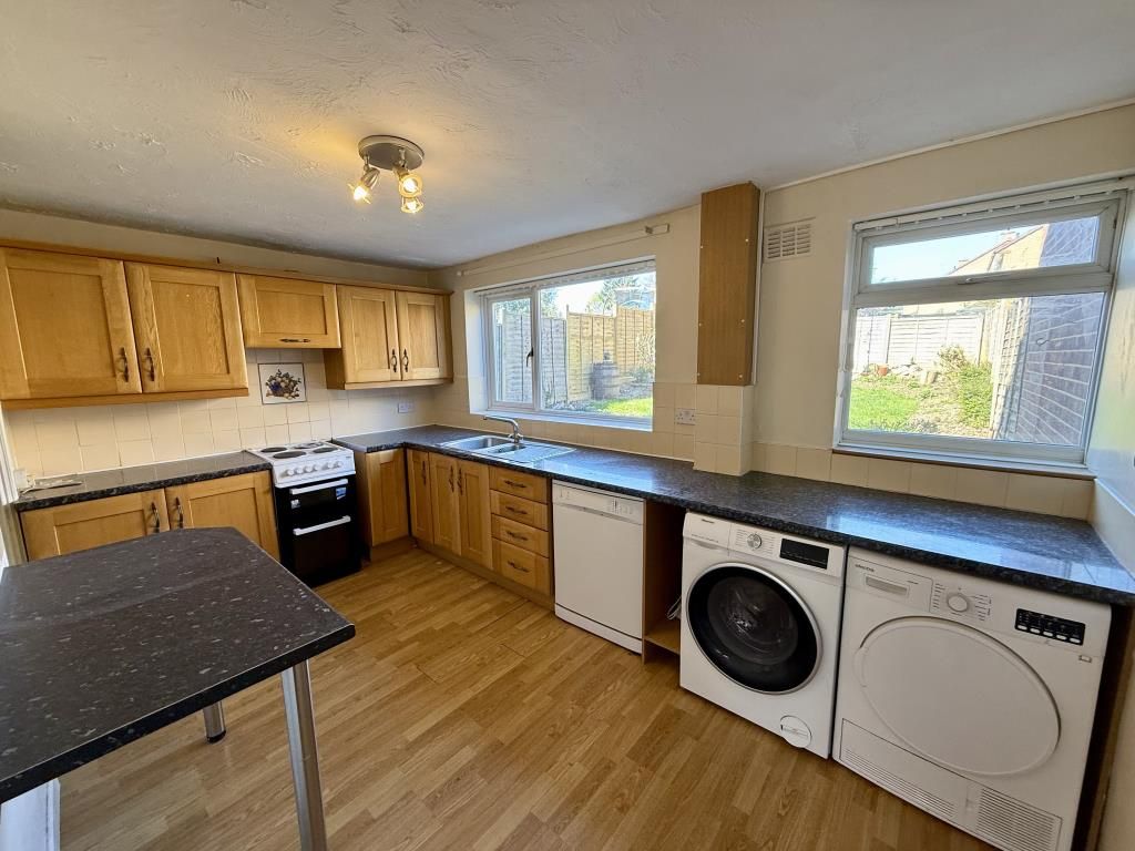 Property photo 2 of 19 Kitchen