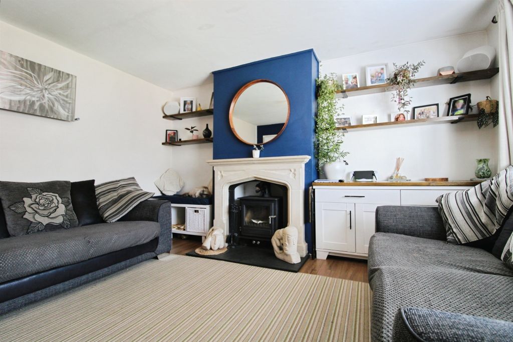 Property photo 2 of 17