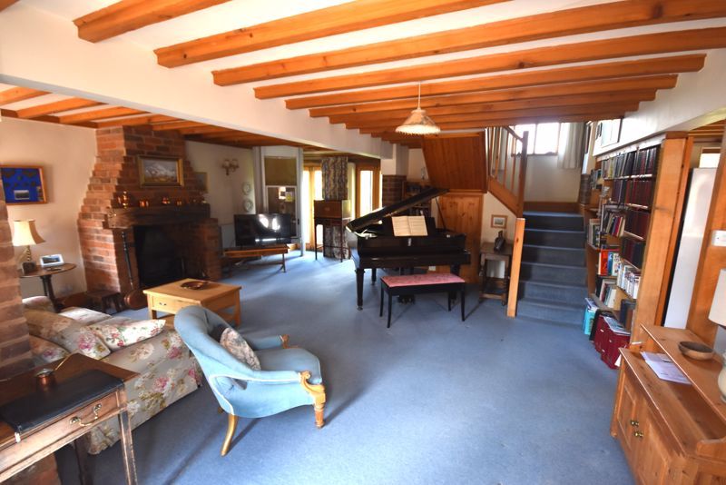 Property photo 3 of 21 Photo 11