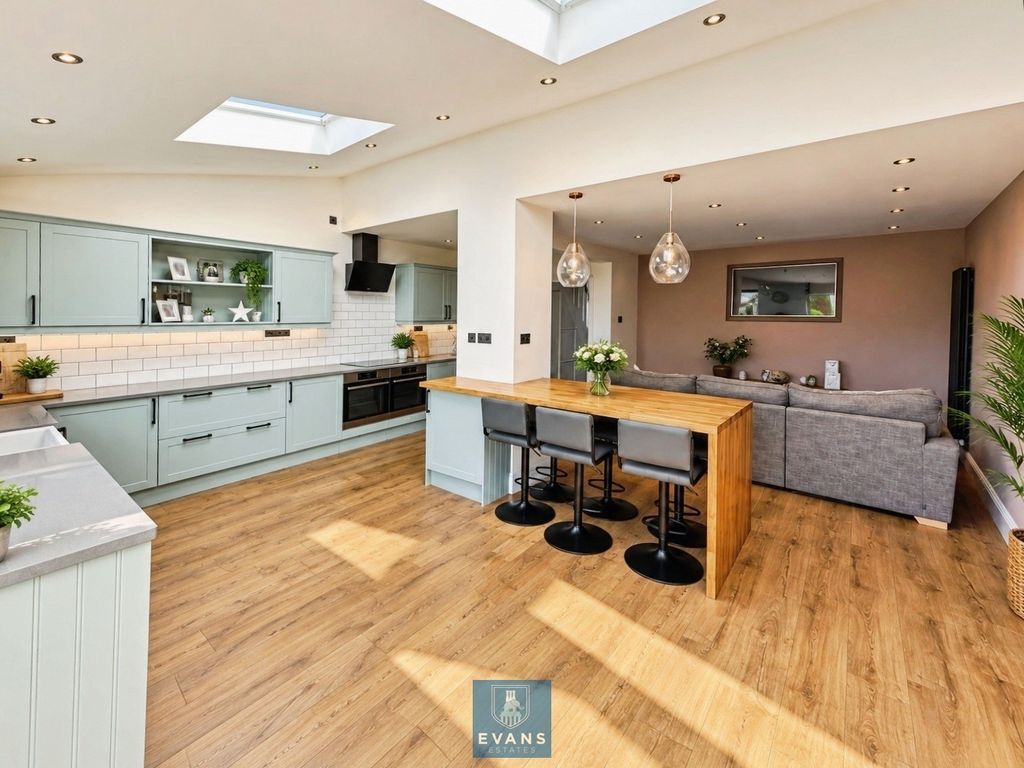 Property photo 2 of 16 Refitted Kitchen Diner