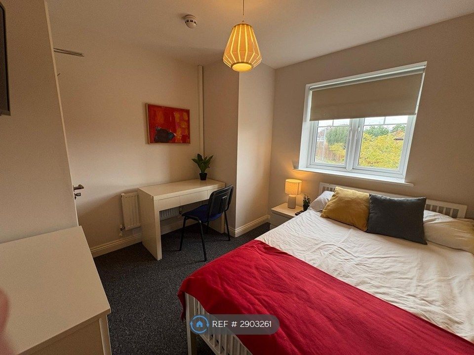 Property photo 2 of 10 Room 6