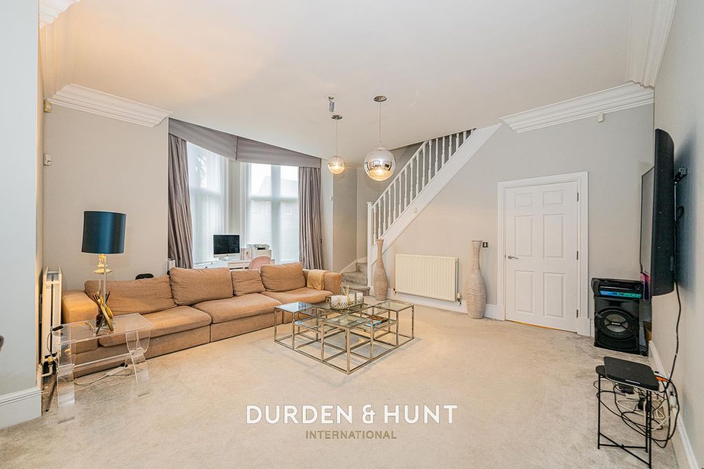 Property photo 2 of 28 Montague-29.Jpg