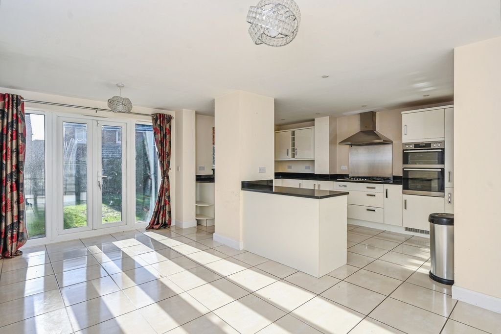 Property photo 2 of 35 Pbox-Img.Jpg