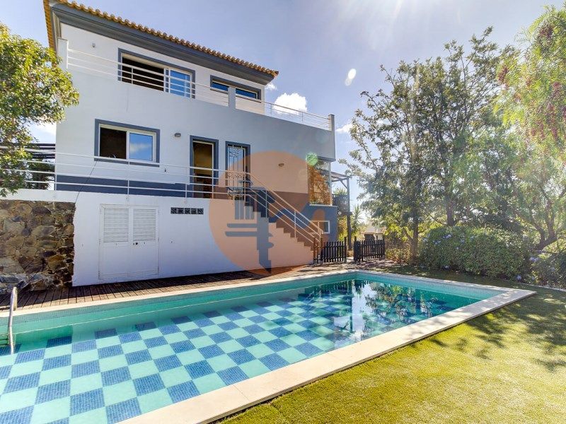 Property photo 1 of 85