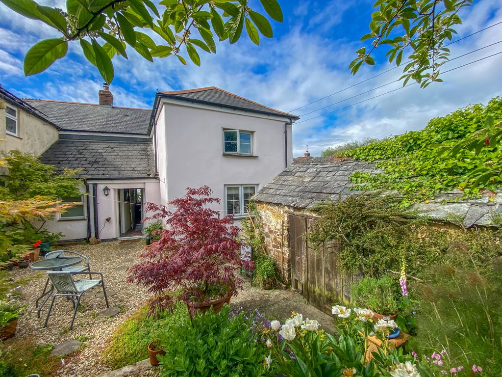Property photo 2 of 16