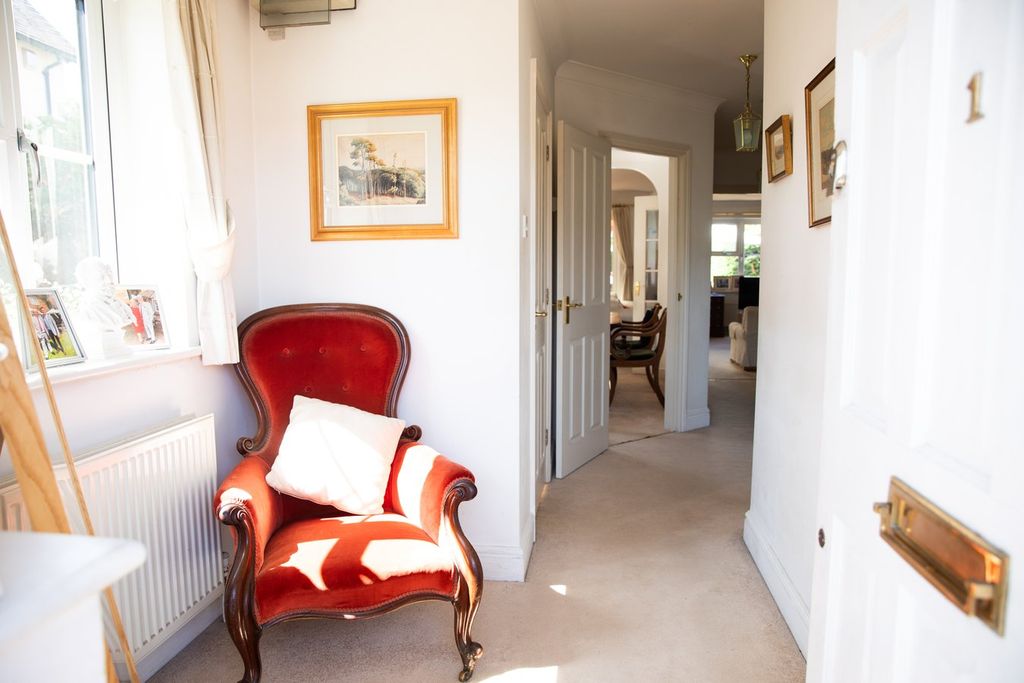 Property photo 3 of 20