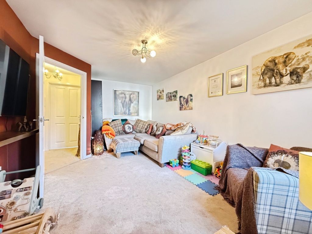 Property photo 3 of 20 5038497