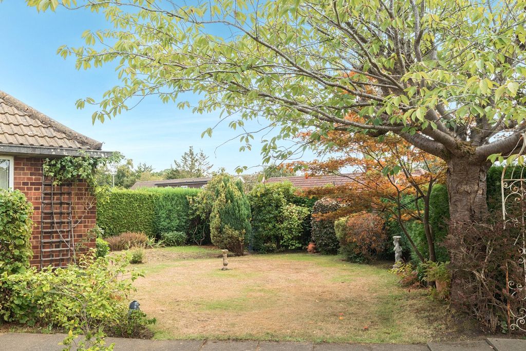 Property photo 3 of 14 Garden