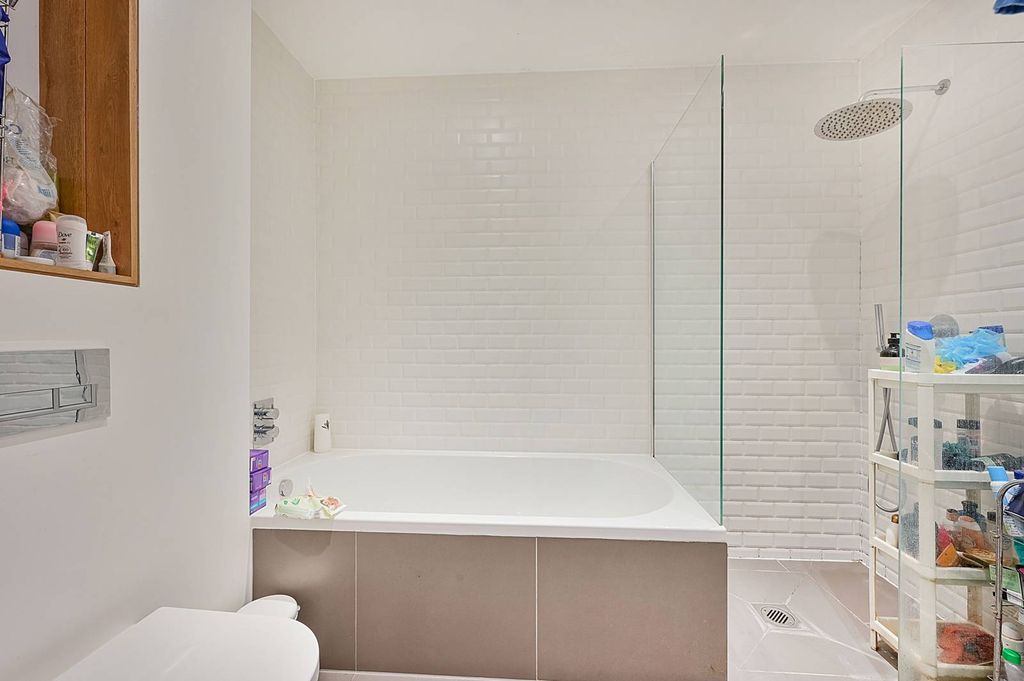 Property photo 3 of 3