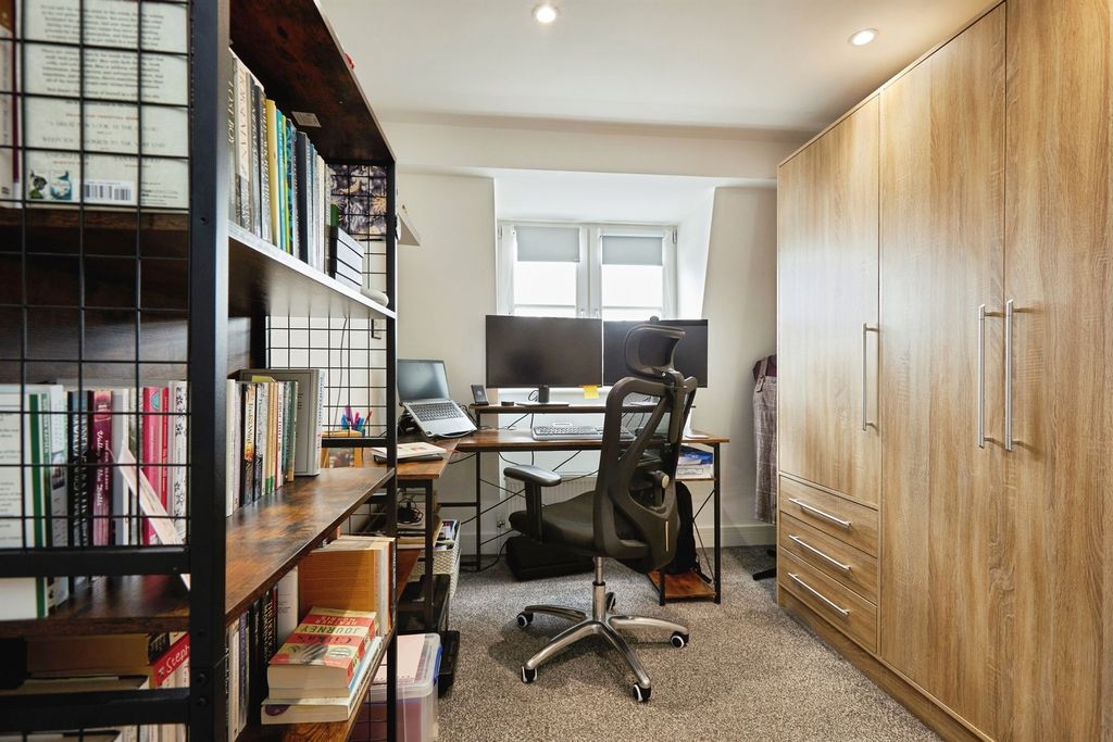 Additional image 11 of 2 bed flat for saleOakfield Street, Blandford Forum DT11