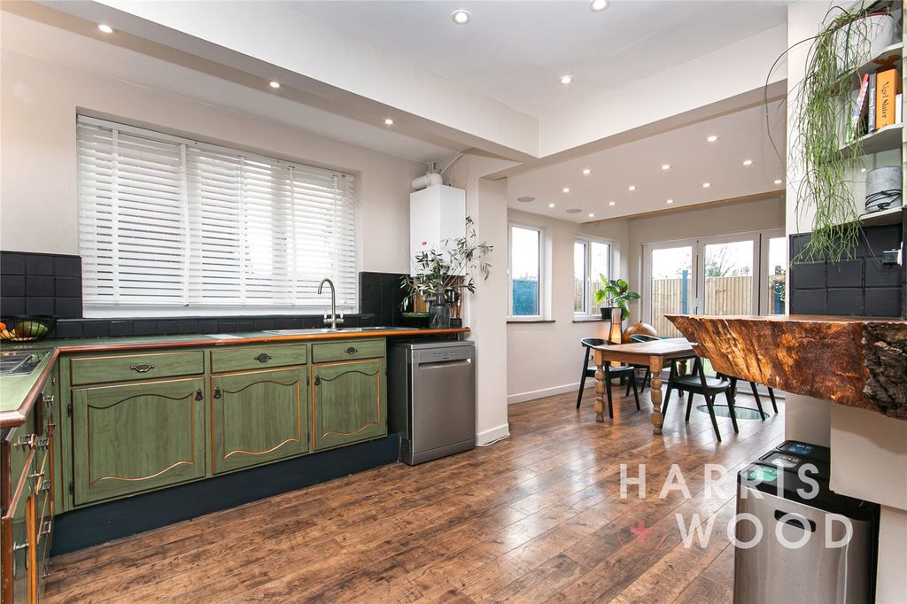 Property photo 2 of 24 Picture No. 19