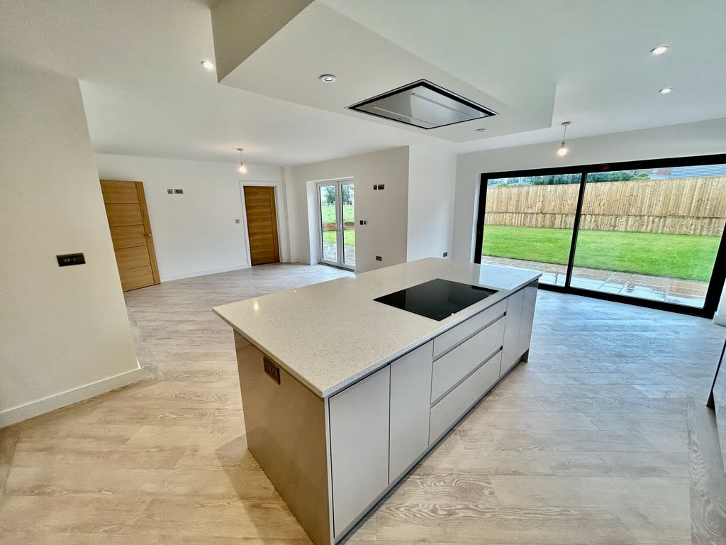 Additional image 8 of 5 bed detached house to rentPoplar Close, Longford, Market Drayton TF9