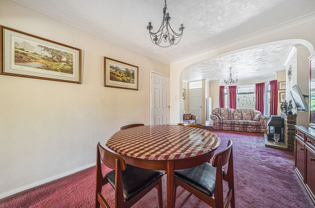 Property photo 3 of 14 1488517-14-6A4E18...