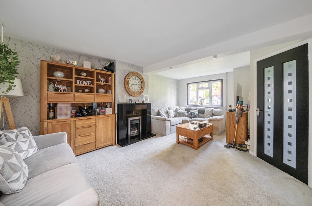 Property photo 3 of 25 1358365-10-68d43d...