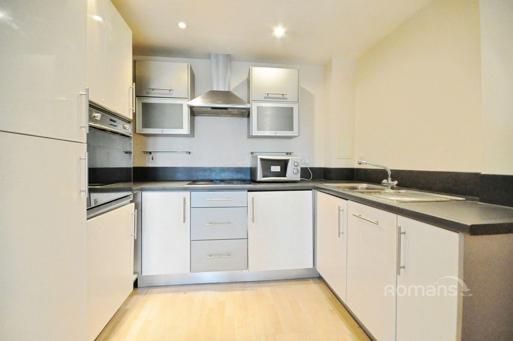 Property photo 3 of 6 Pbox-Img.Jpg
