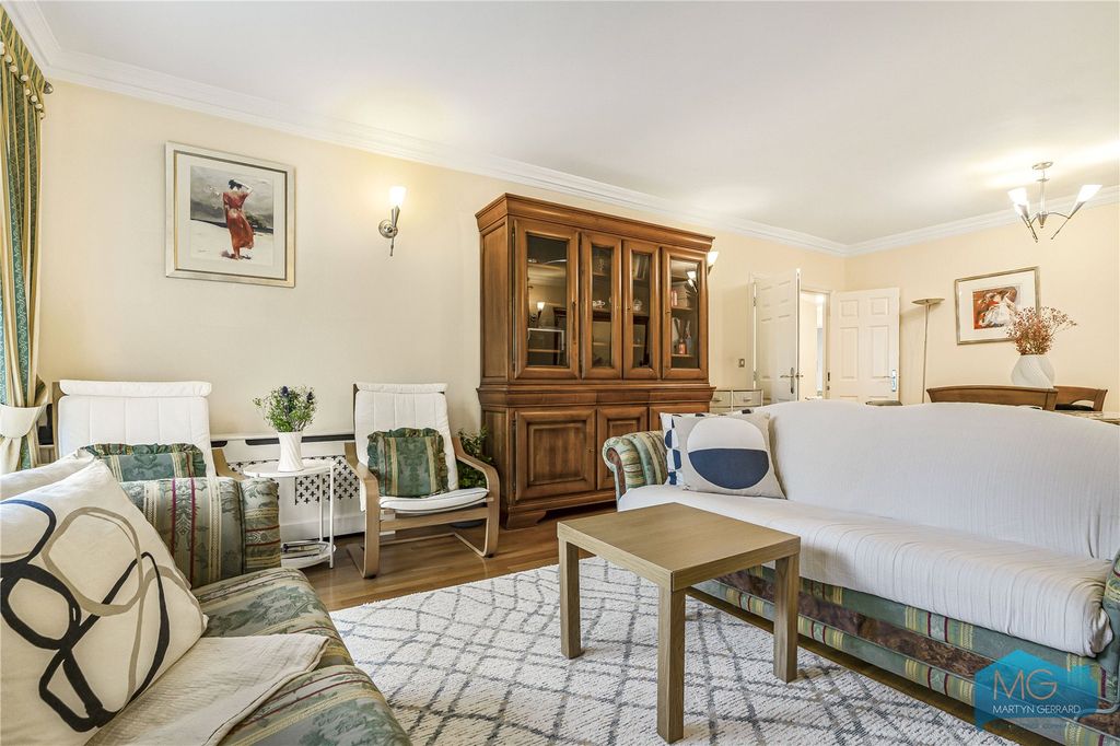 Property photo 2 of 18 Picture No. 29