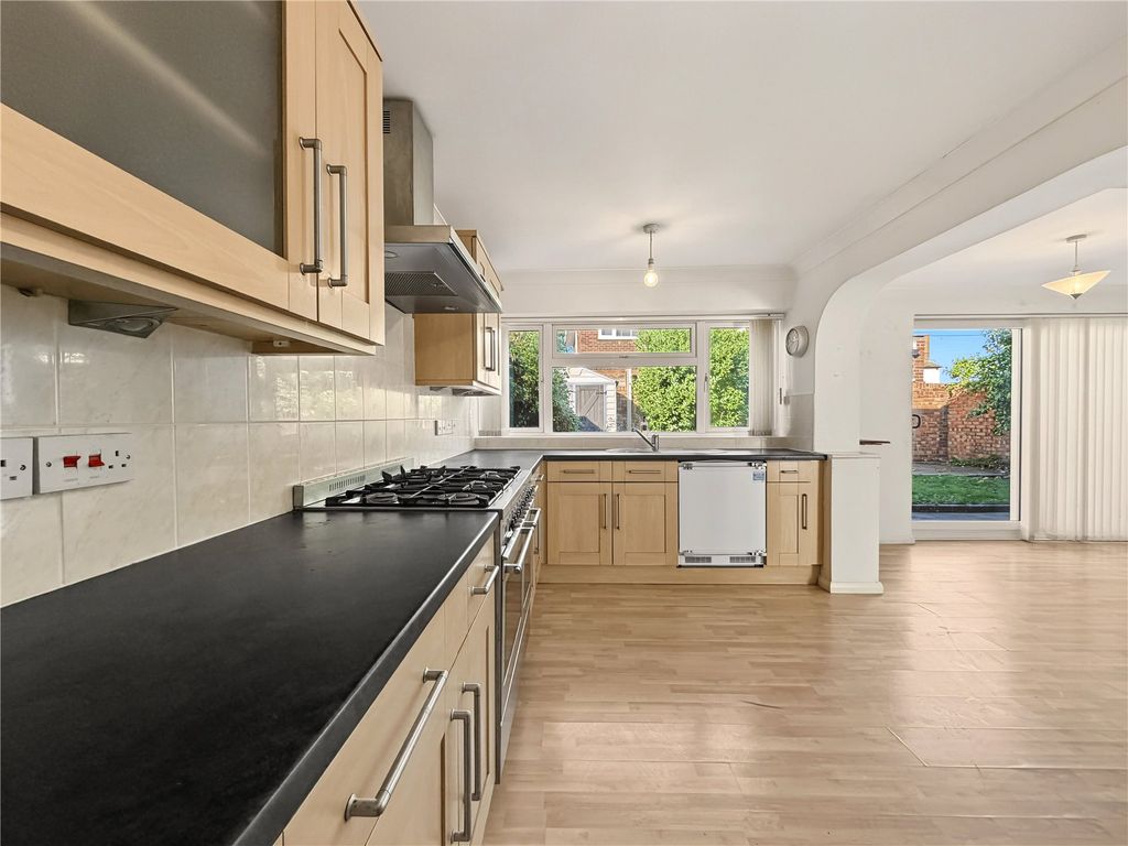Property photo 3 of 25 Kitchen