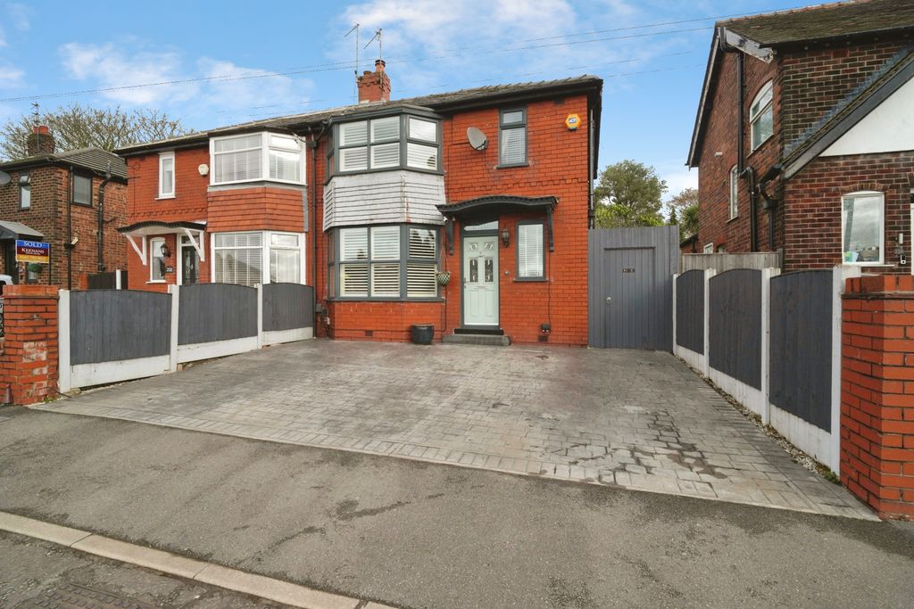 Property photo 3 of 15