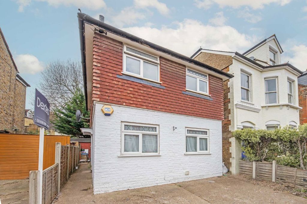 Property photo 1 of 7