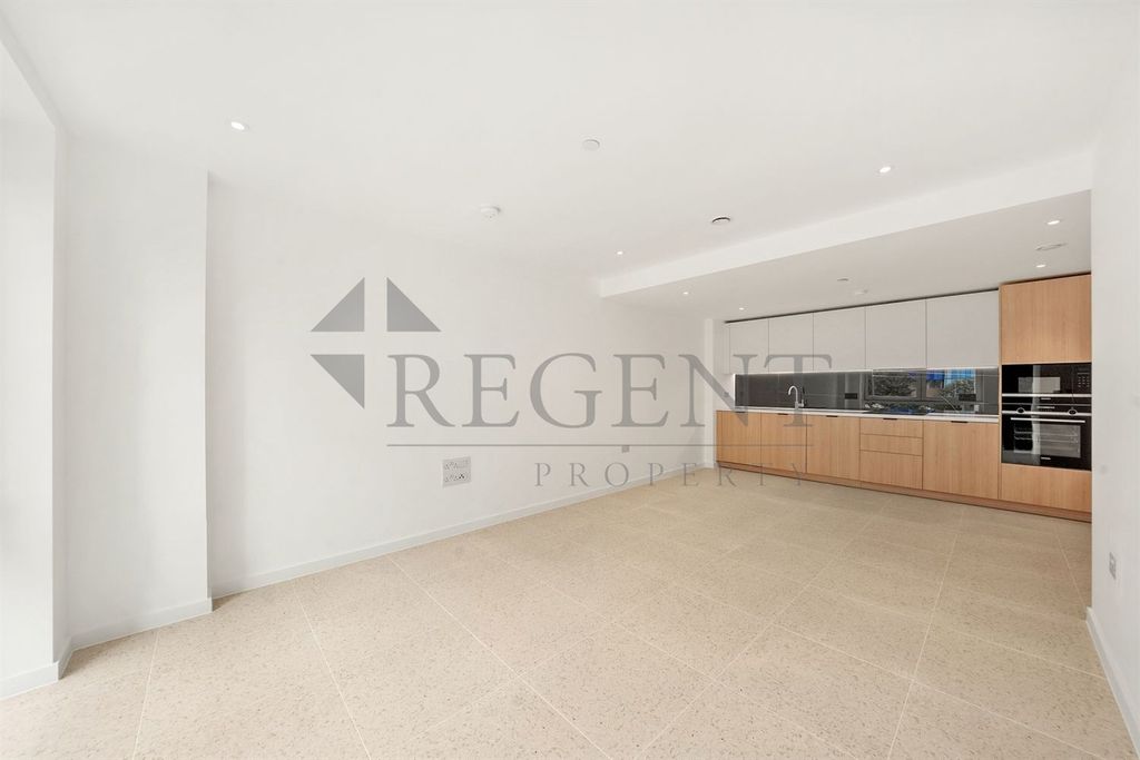 Property photo 2 of 17 Open Plan