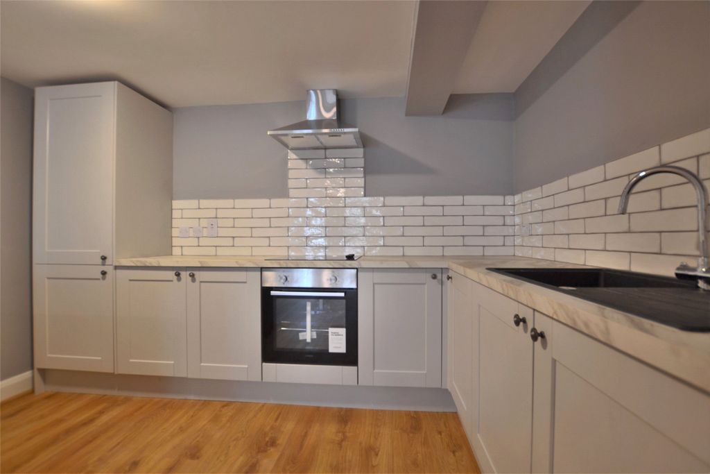 Property photo 1 of 4 Kitchen