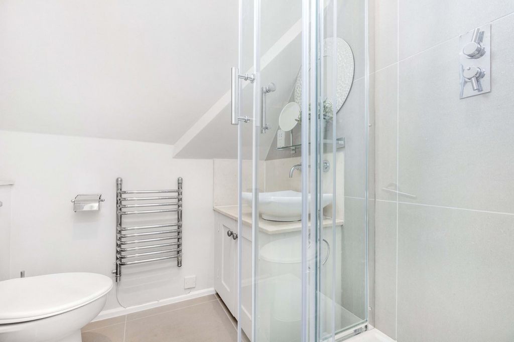 Property photo 3 of 12 Bathroom