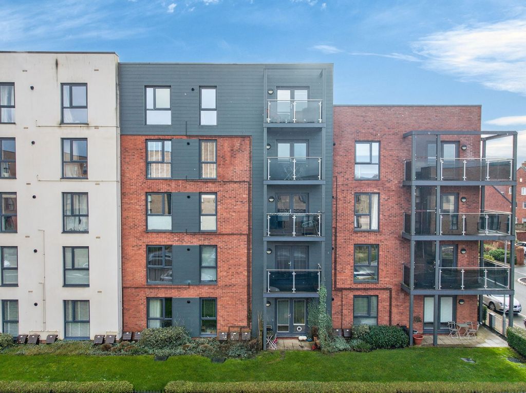 Property photo 1 of 19