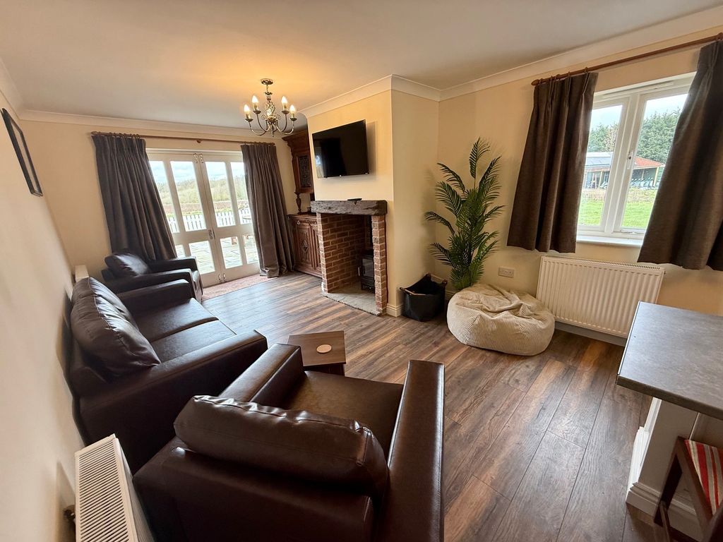 Property photo 2 of 14 Living Room