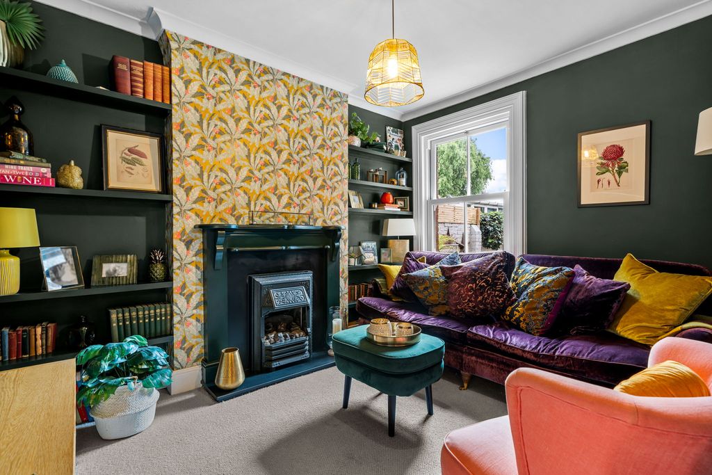 Property photo 3 of 34