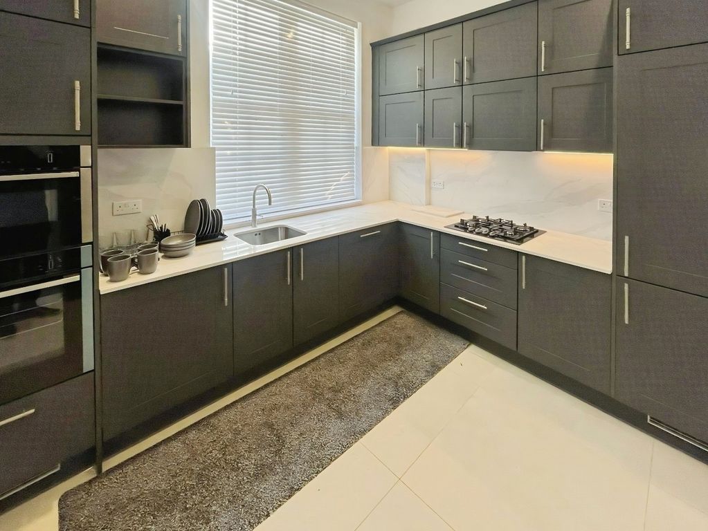 Property photo 1 of 8 Pbox-Img.Jpg